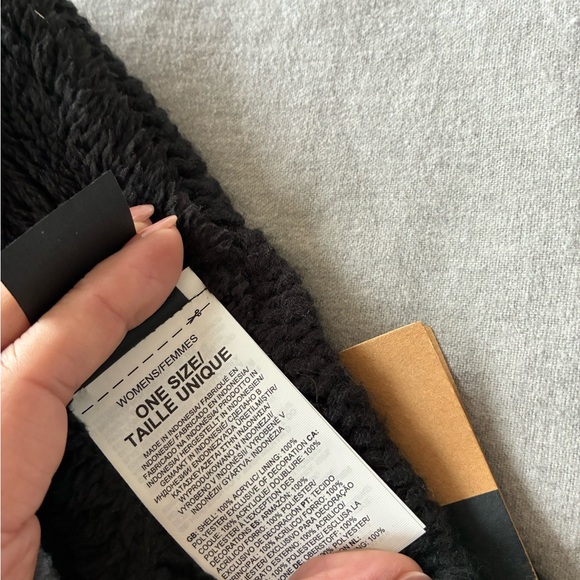 ✨NWT•The North Face• Black Knit Headband✨ - Picture 3 of 6